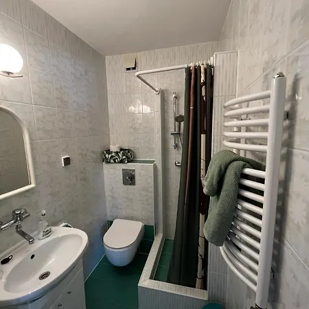 Bardzo Goscinne Dariusz Lange *