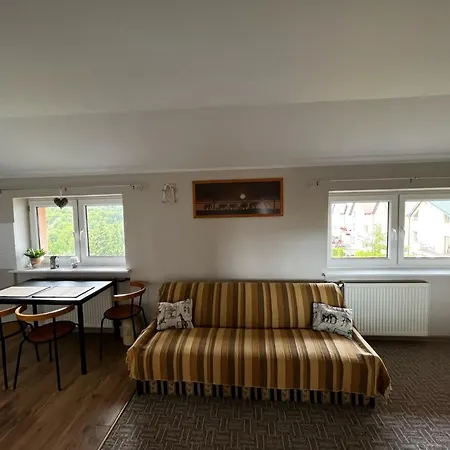 Bardzo Goscinne Dariusz Lange Konukevi *