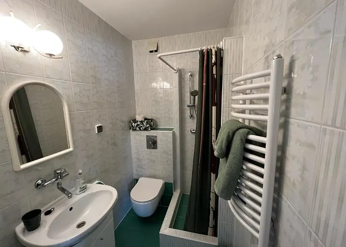 Bardzo Goscinne Dariusz Lange *